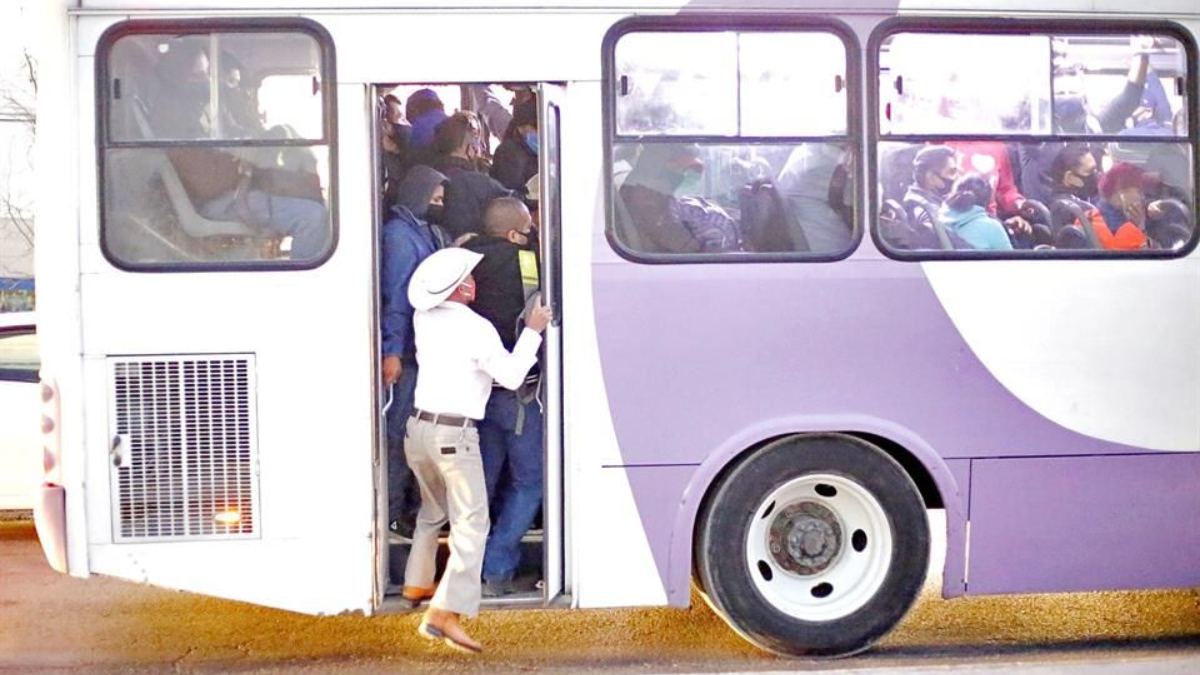 La Crisis de Movilidad en Nuevo León: La Falta de Soluciones del Gobierno de Samuel García