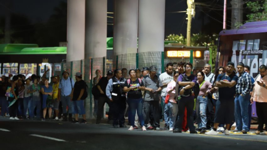 La Crisis De Movilidad En Nuevo León: La Falta De Soluciones Del Gobierno De Samuel García