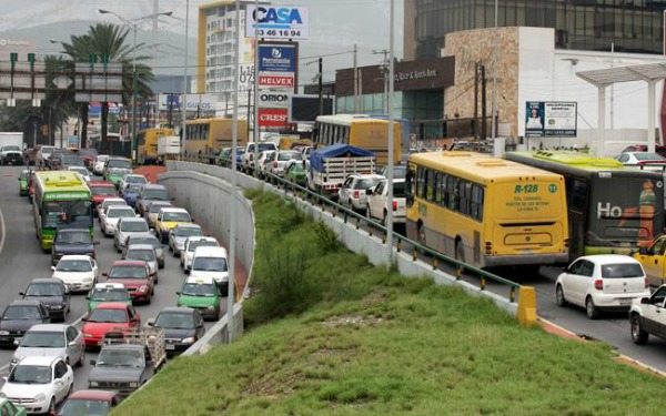 Image - Entre Regios Diputados Y Alcaldes Acusan a Samuel De Querer Trasladar La Responsabilidad De Resolver La Crisis De Movilidad En Nuevo León a Escuelas, Municipios Y Familias.