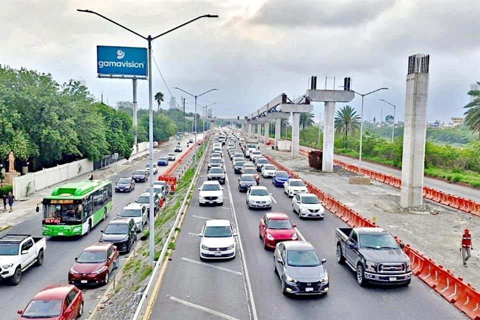 Image - Entre Regios Samuel Genera Caos Al Enojarse Por El Tráfico Por Obras Que él Mismo Provocó. Suspendieron Trabajos En Guadalupe Tras Su Berrinche.
