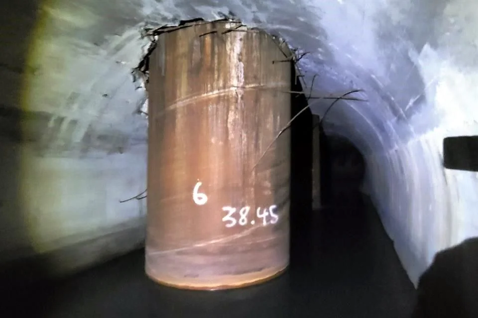 Image - Entre Regios Los Problemas Por El Metro De Samuel Afectan a Nuevo León Con Inundaciones, Caos Vial, Fallas En El Aeropuerto Y Daños Estructurales Por La Mala Planeación.