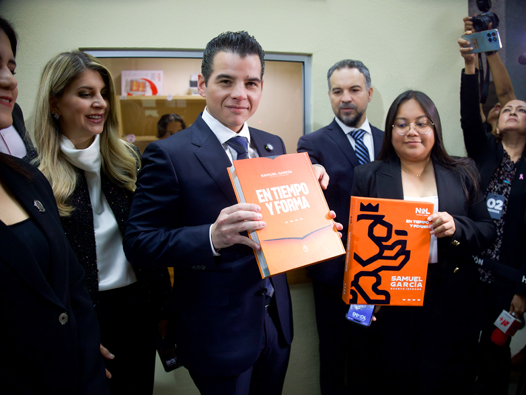 Image - Entre Regios Samuel No Asistió Al Informe De Gobierno Estatal Y Dejó Plantado Al Congreso Local De Nuevo León. El Documento “en Tiempo Y Forma” Fue Entregado Por El Secretario Mike Flores.