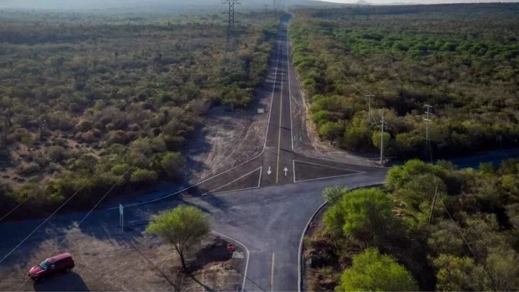 Presa-libertad - Entre Regios Carretera De Samuel García - Entre Regios