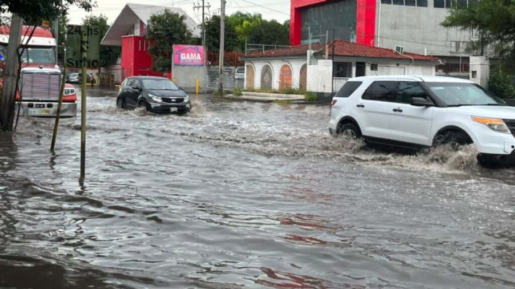 Lluvias En La Zona Metropolitana De Monterrey - Entre Regios