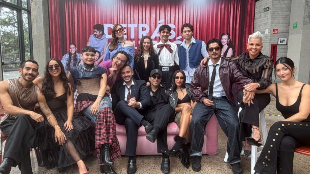 Cast De La Serie Detrás Del Telón  - Entre Regios